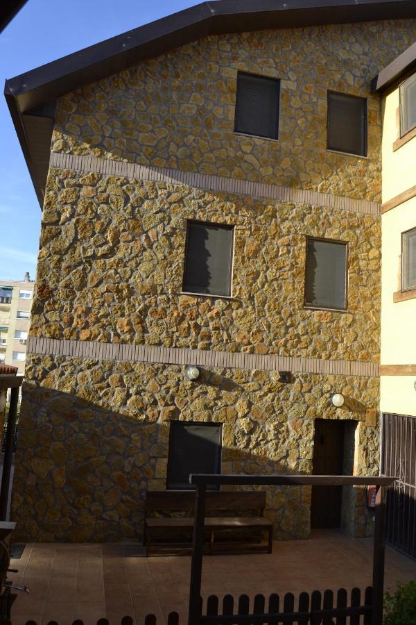 Apartamentos "Casa Rural De Aldea" Aldea del Fresno Luaran gambar