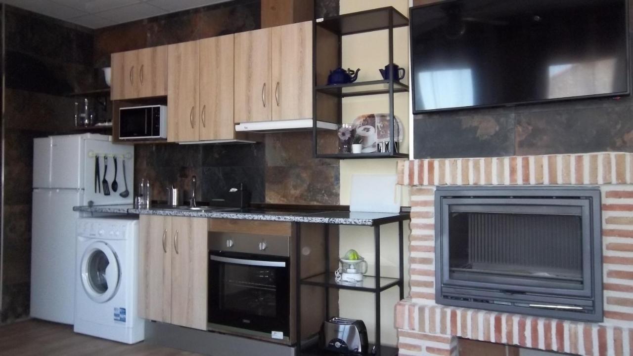 Apartamentos "Casa Rural De Aldea" Aldea del Fresno Luaran gambar